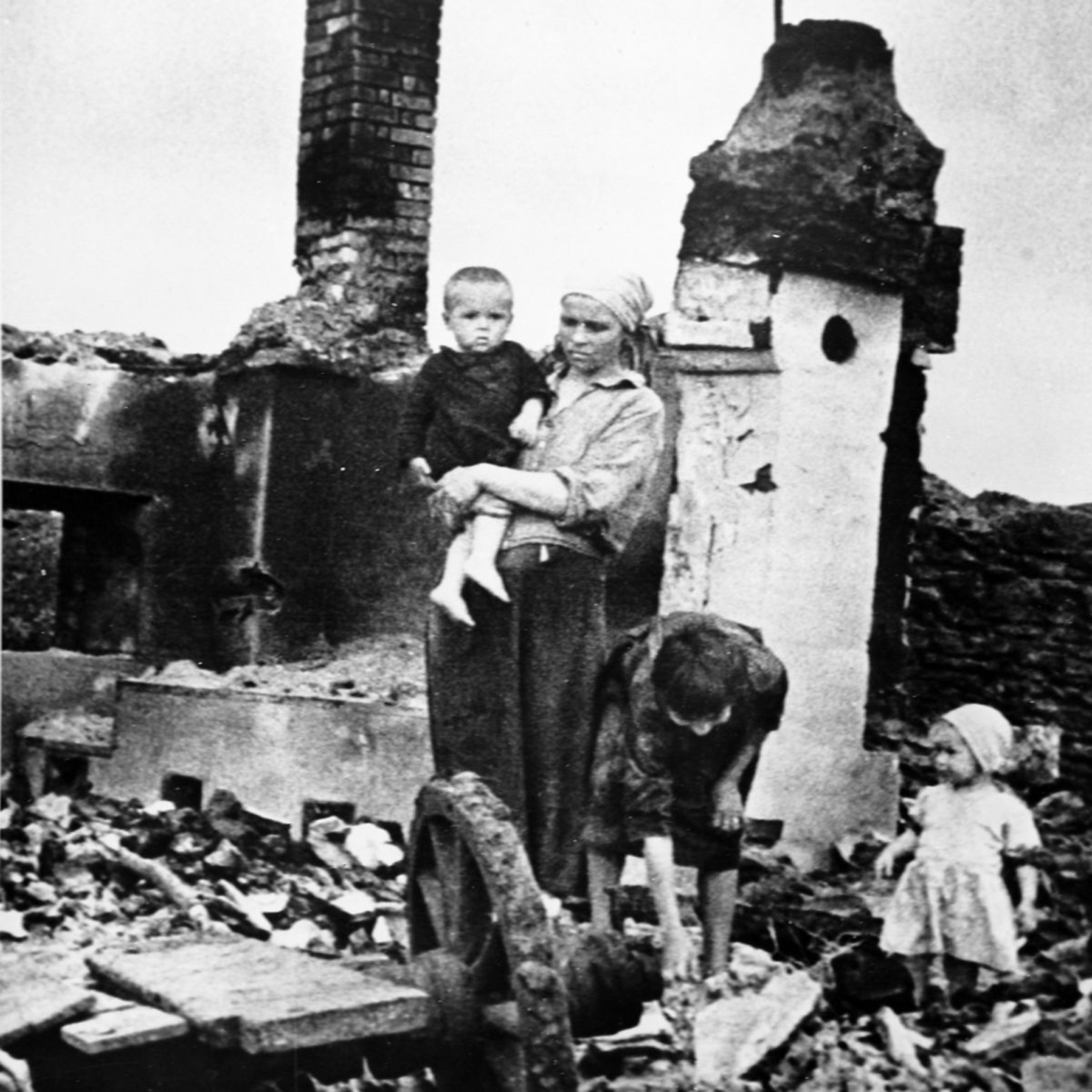 Уничтожение хатыни. Хатынь в годы войны 1941-1945. Зверства немцев в годы войны 1941-1945.